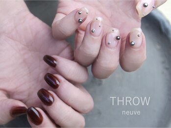スロウヌーヴ(THROW neuve)の写真/【NEWOPEN】ニュアンスカラー100色以上！コーデに差がつくワンランク上のシンプルネイルを☆