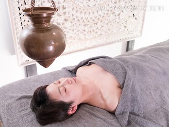 マレーシアセレクション 梅田店(MALAYSIA selection)の写真/《厳選Aromaオイル》『脳の瞑想』シロダーラ*ヘッドスパ深いRELAX効果で眠りに誘う【大阪/梅田/茶屋町】