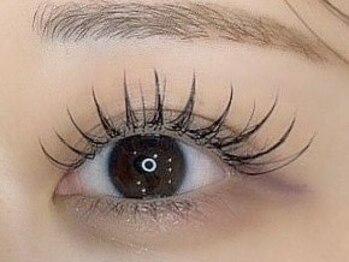 ビューティーアイラッシュ 姫路駅前店の写真/【可愛いは目元から】フラットラッシュ120本オフ無料★瞬きする度に綺麗なまつげに☆